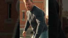 Stopping a carjacking is just part of Reacher's workout routine. | REACHER
